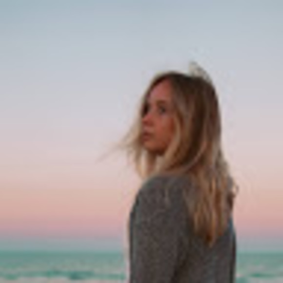 Meet your Posher, Lindsay - Picture 1 of 1